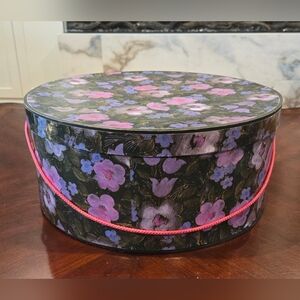Vintage Round Hat Box